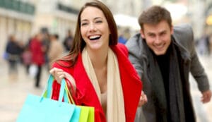 Escort y Acompañante para Mujeres de tiendas con una mujer
