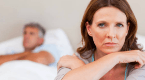 Mujer madura insatisfecha sexualmente